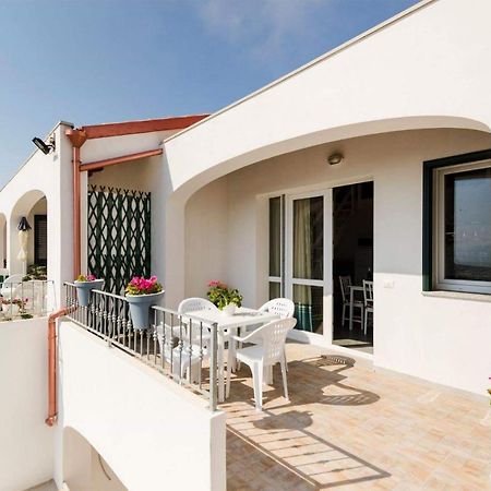 Residence Fior Di Sulcis Calasetta Eksteriør billede