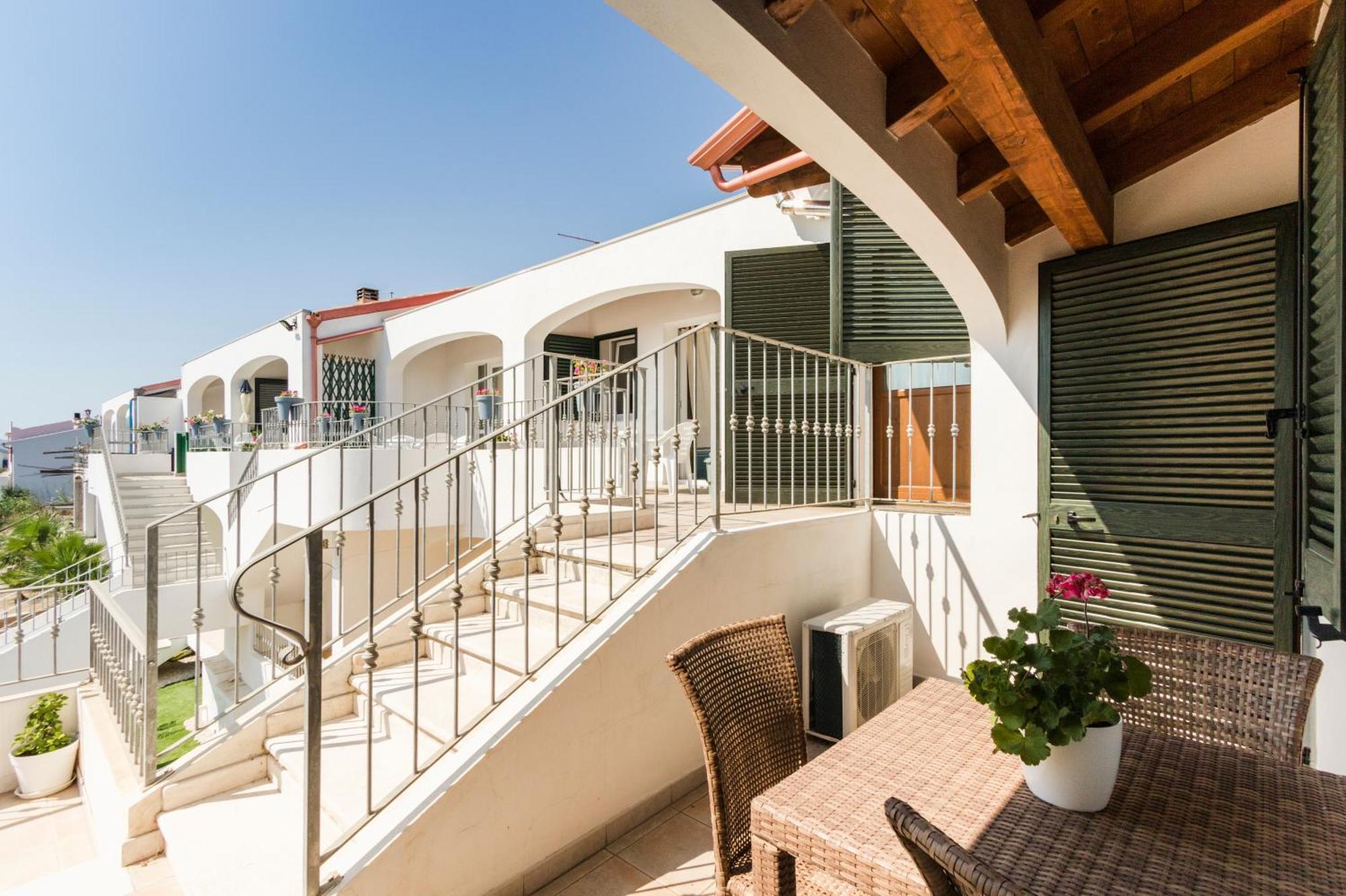 Residence Fior Di Sulcis Calasetta Eksteriør billede